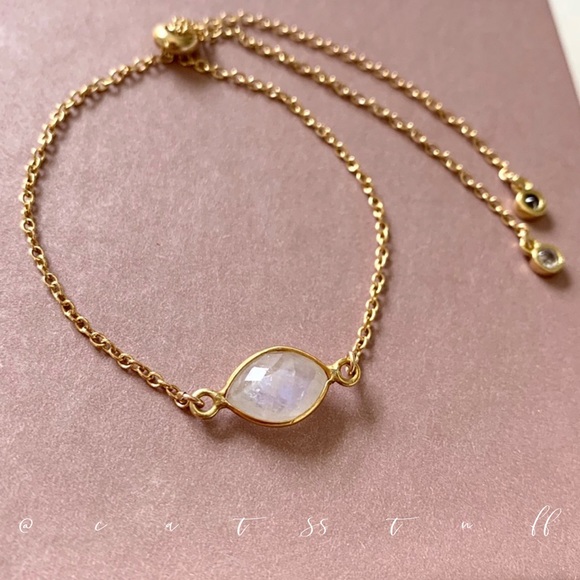 Rainbow Moonstone Bracelet - Picture 5 of 6